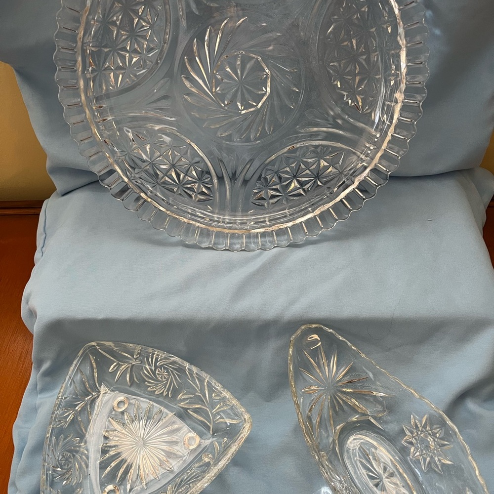 Elegant Vintage Clear Glass Serving Platters